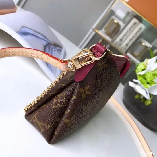 CHANELUTCH Vuitton Louis PALLAS 0602